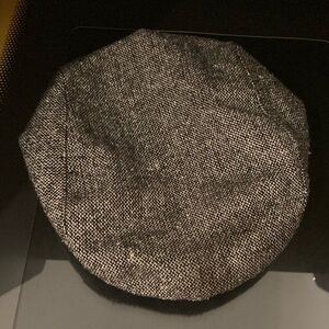 Men’s or women’s flat top hat